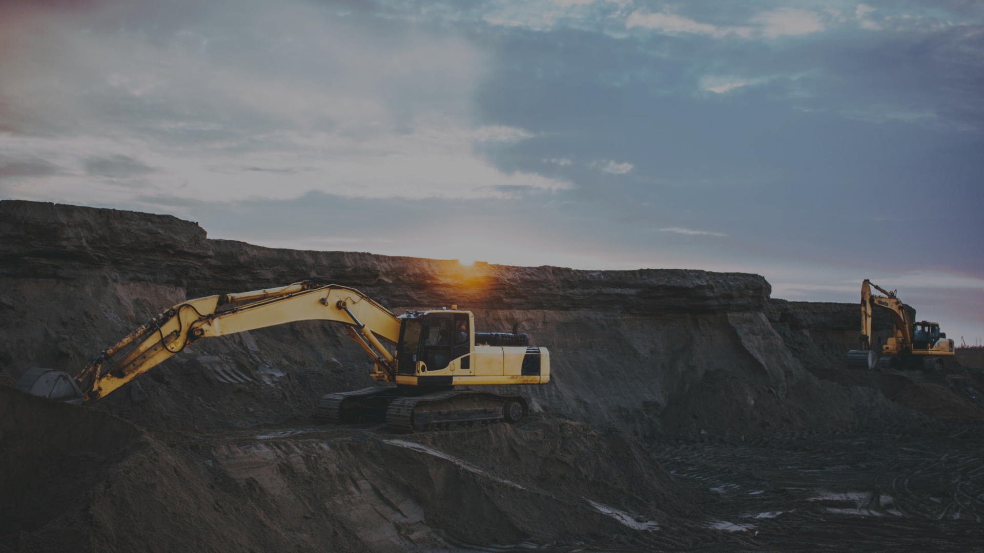 Rig working in a quarry or mine
